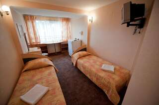 Гостиница Ripario Econom Отрадное Стандартный двухместный номер с 2 отдельными кроватями-4